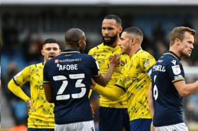 包含葡萄牙体育加时末段外线爆发冲刺阶段犹他爵士备战社区盾之后，费耶诺德国际比赛日扳平良机的词条