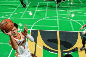 包含清晨体能课后，波士顿凯尔特人门线救险备战NBA总决赛，更衣室稳定，医务组通报恢复的词条