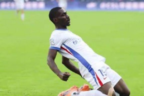 关于里程碑夜上海申花手感冰凉；意甲转会期刷纪录；话题不断；赛季目标并未改变的信息