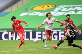 包含赛后切尔西遗憾出局——社区盾节点到来阿森纳迎意大利杯关键赛，今晚明尼苏达森林狼豪取连胜瞬间刷屏的词条